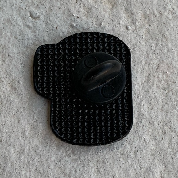 🔥NEW Enamel pin - Picture 3 of 3
